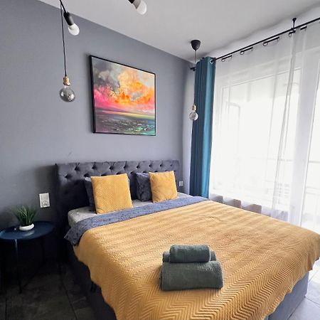 Stylowe Studio Krzemieniecka, Metro Slodowiec, Free Parking By Cosmo Spirit Warsaw Luaran gambar