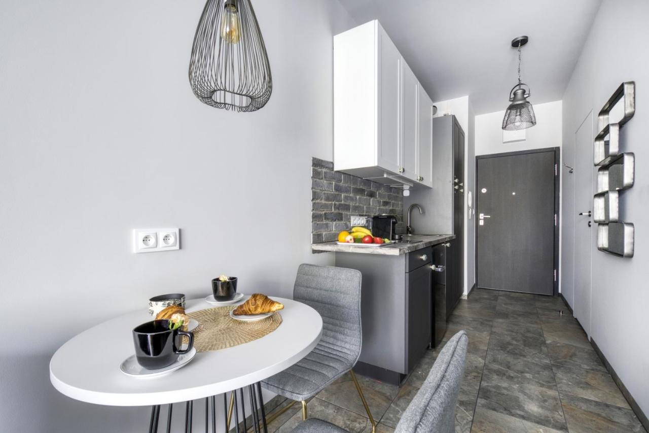 Stylowe Studio Krzemieniecka, Metro Slodowiec, Free Parking By Cosmo Spirit Warsaw Luaran gambar